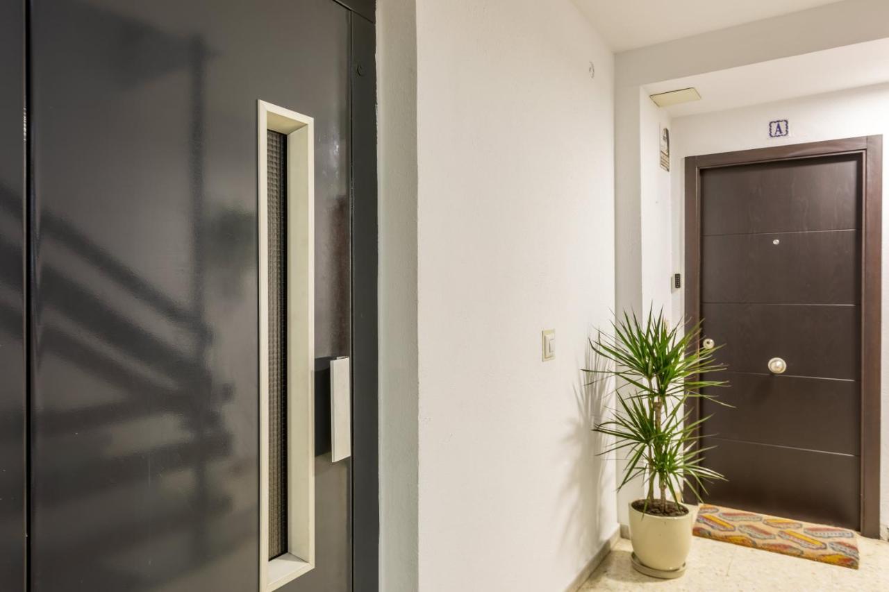 Apartamento Desde El Cielo De Triana Apartment Seville Ngoại thất bức ảnh
